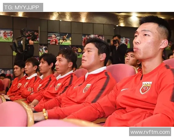 成都网球队节奏之争引发热议球迷与教练的观点碰撞