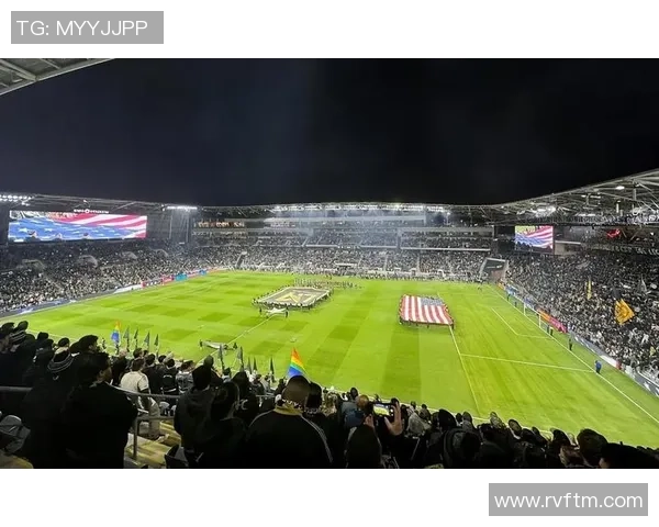 里开头的足球明星们在绿茵场上的传奇故事与辉煌成就